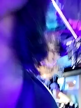 gurlnips online show from March 27, 1:29 am