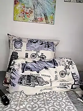 Sexymamibo online show from November 7, 9:20 pm