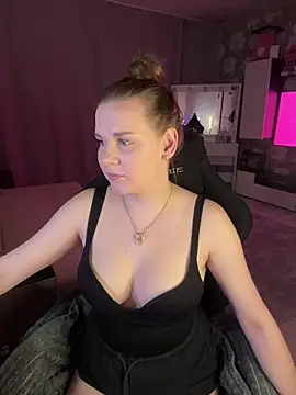 Lexi noah online show from April 8, 8:44 pm