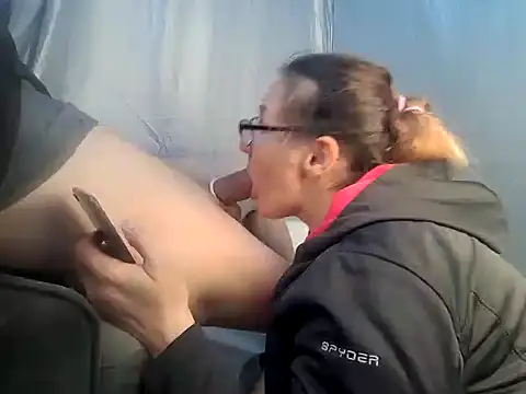 ILUV2TUCHMYKITTY online show from November 7, 4:56 pm