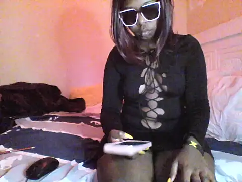 Snapshot of Sexy_jarisan chatting on October 15, 2:03 am Sexy jarisan online show from October 15, 2:03 am