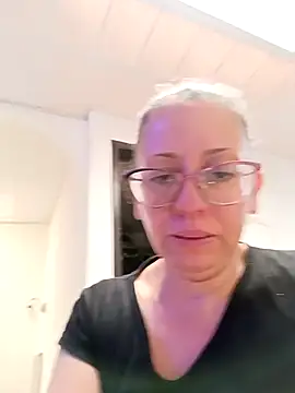 Snapshot of miss_hanna07 chatting on October 3, 8:36 pm miss hanna07 online show from October 3, 8:36 pm