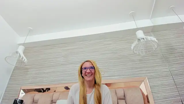 Snapshot of maddy_cartter chatting on October 1, 11:48 am maddy cartter online show from October 1, 11:48 am