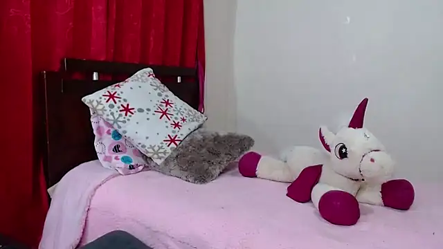 petitolivia online show from January 14, 11:32 pm