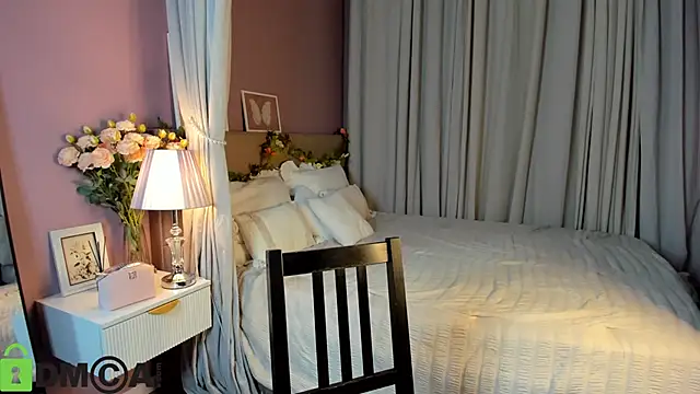 Dearly Emily online show from October 17, 5:16 pm