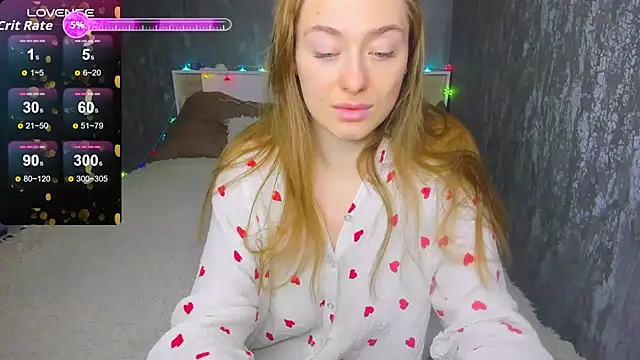 Snapshot of Demure_Smile chatting on October 13, 4:37 am Demure Smile online show from October 13, 4:37 am