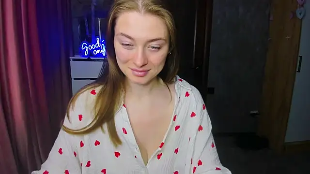 Snapshot of Demure_Smile chatting on September 18, 4:22 am Demure Smile online show from September 18, 4:22 am