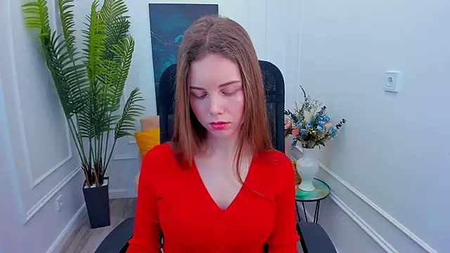 MileyWings online show from January 10, 12:10 pm