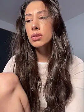 Sophiehii online show from August 8, 3:53 pm