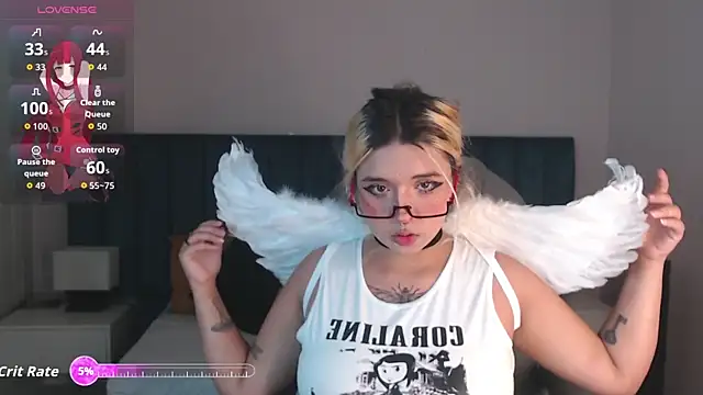 Snapshot of april_bunnyy chatting on October 8, 9:30 pm april bunnyy online show from October 8, 9:30 pm