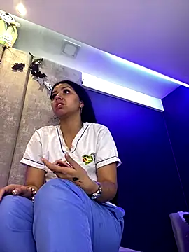 Larabrooks online show from October 21, 7:07 pm