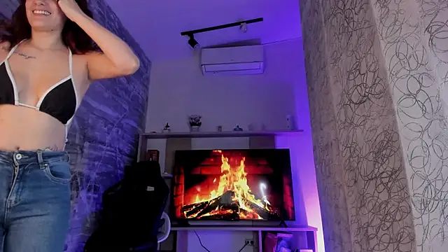 Melany Luv online show from March 27, 10:10 pm