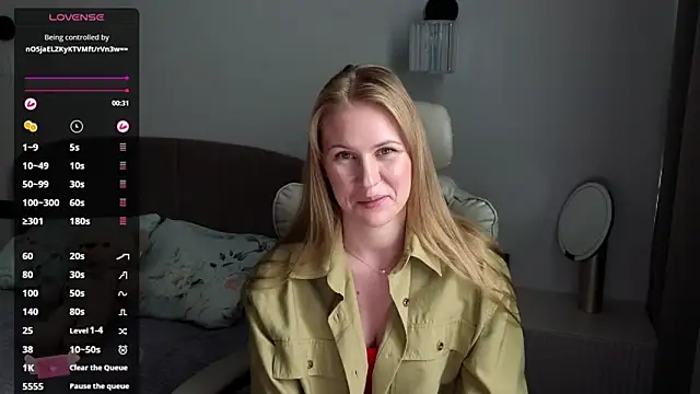 IsabelAllen online show from June 18, 12:10 pm