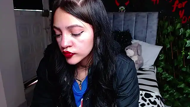 Violettasquirt online show from April 21, 1:40 pm