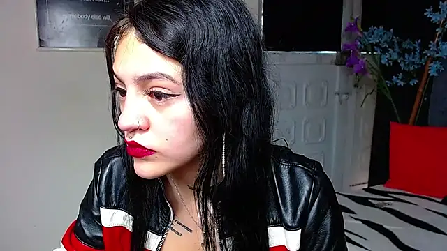 Violettasquirt online show from February 16, 5:02 pm