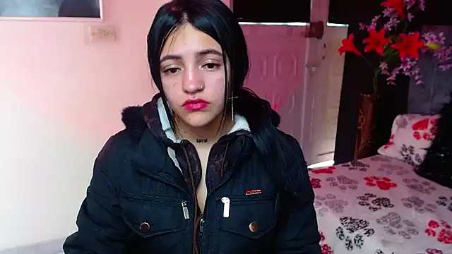 Violettasquirt online show from December 20, 2:43 pm