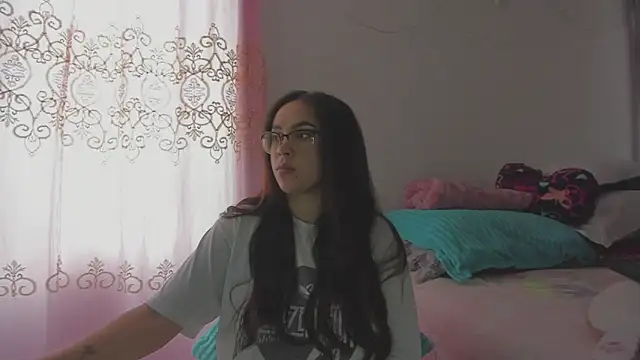 HARLEYNAPIER online show from January 19, 4:14 pm