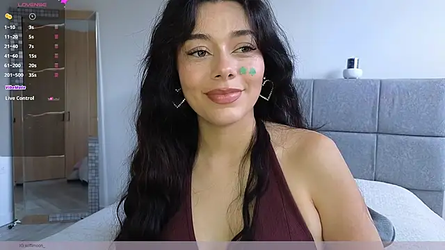 Soffimoon  online show from May 28, 8:07 pm