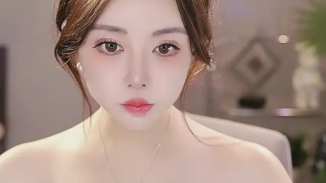 Qiaoqiao  online show from January 13, 6:23 pm