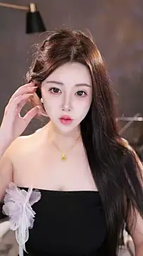 Qiaoqiao  online show from October 21, 4:00 pm