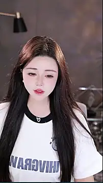 Qiaoqiao  online show from December 5, 4:19 pm