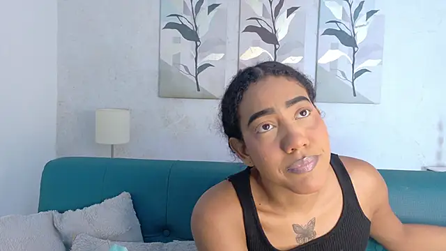 flavia cruz online show from April 15, 12:49 pm