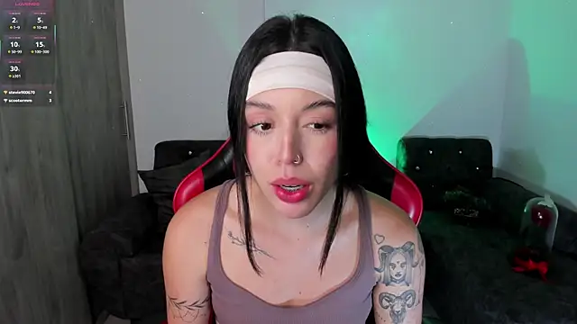 zoee jackson online show from March 14, 5:30 am