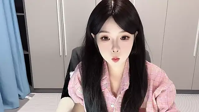 Q-ing online show from October 11, 2:09 pm