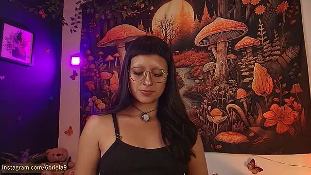 6Briela9  online show from February 27, 8:30 pm