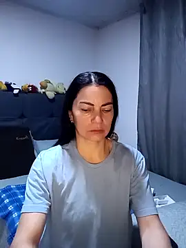 renata hot1 online show from April 16, 1:28 am