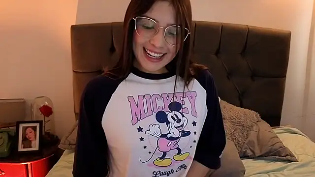 Emma Lombardi online show from October 18, 2:31 pm