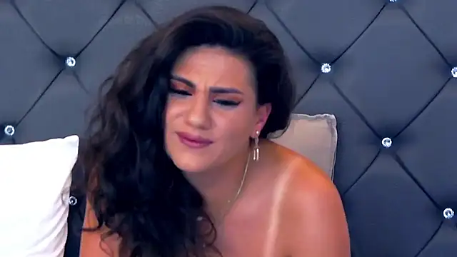 LorenneMays online show from September 25, 9:12 pm