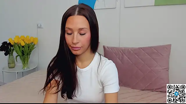 SelenaRousey online show from March 10, 8:29 am