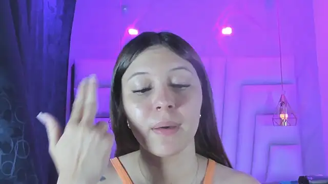 AngelaaCute  online show from April 13, 12:28 pm