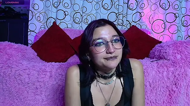 Snapshot of SukiFuyu_ chatting on October 6, 3:34 am SukiFuyu online show from October 6, 3:34 am
