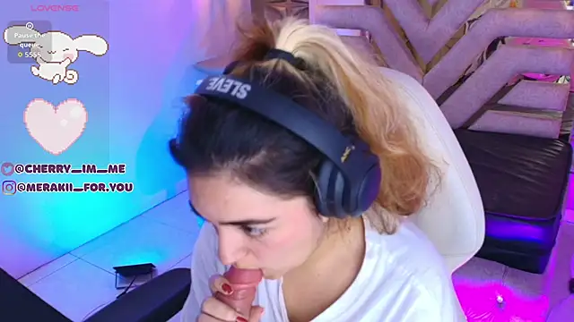 meraki fraise online show from November 21, 7:49 pm