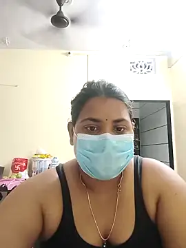 Hotmilfxox online show from April 15, 12:49 pm