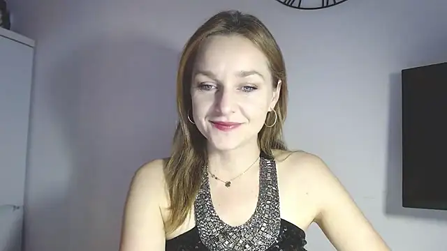 AliciaDesire online show from February 11, 6:59 am