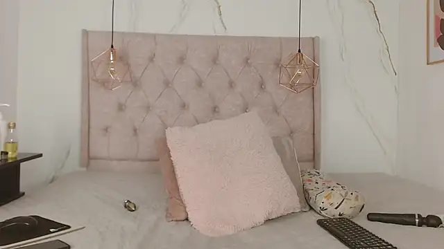 zamira 44 online show from October 9, 1:37 pm