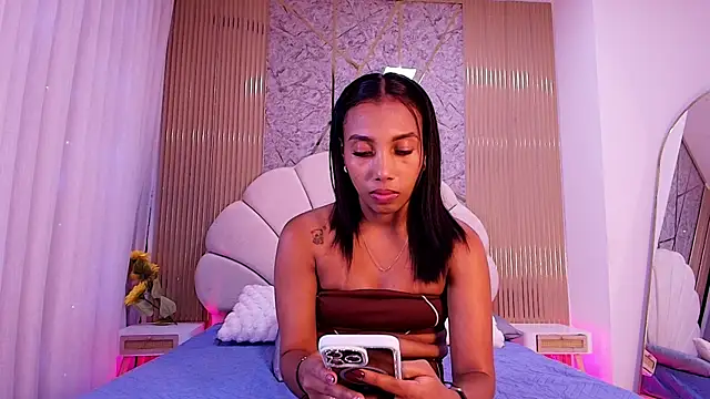 nata luna online show from April 10, 7:20 pm