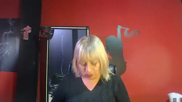 KLOE PIELL online show from October 30, 10:11 pm