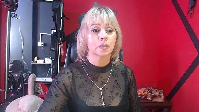 Snapshot of KLOE_PIELL chatting on September 10, 9:15 pm KLOE PIELL online show from September 10, 9:15 pm