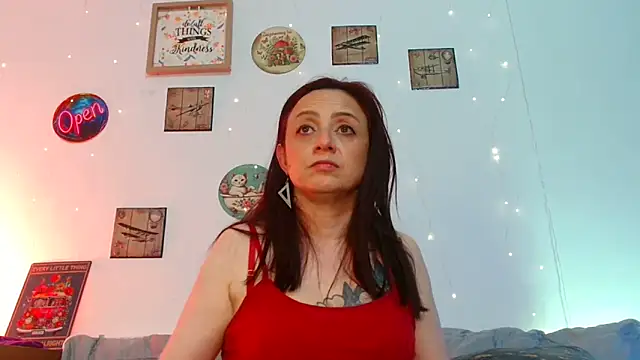 catalinamommyx online show from February 4, 6:49 am