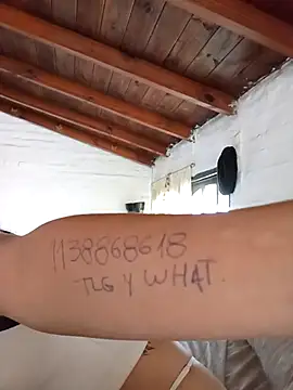 Viudanegraa online show from March 31, 1:44 pm