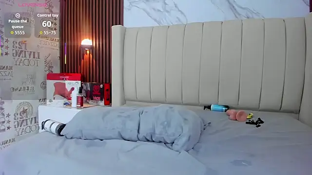 CAMILAGRAY online show from November 22, 1:03 pm