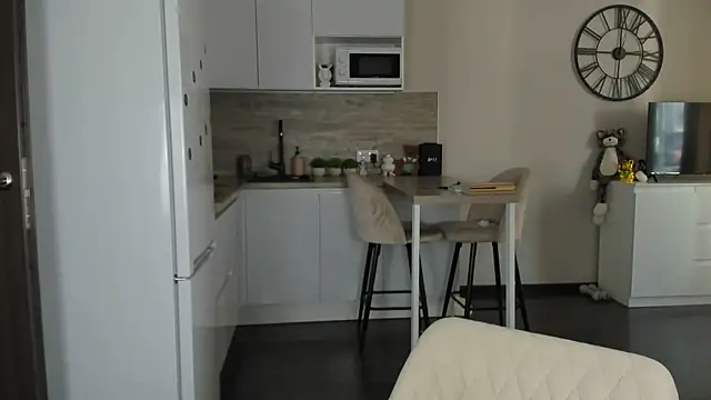 nilliluv online show from March 28, 8:36 am