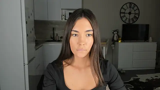 nilliluv online show from November 17, 8:15 am