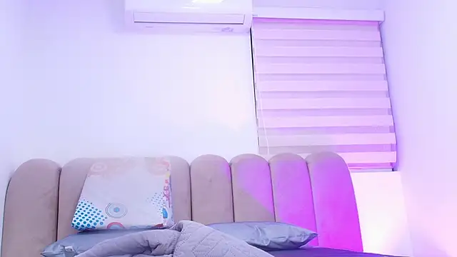 nicol f online show from February 10, 3:09 am