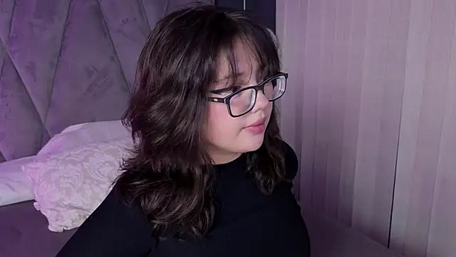 missy taylor  online show from September 15, 8:27 pm