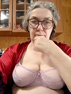 IrinaSweet54 online show from May 9, 7:54 am